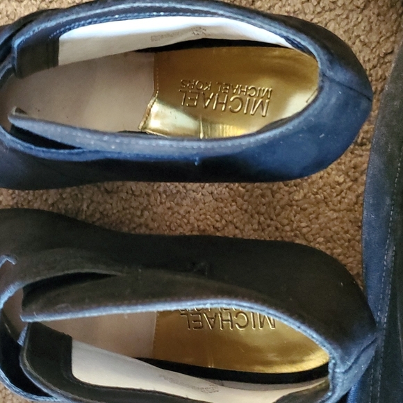 Michael Kors velcro  suede heels - Picture 9 of 10